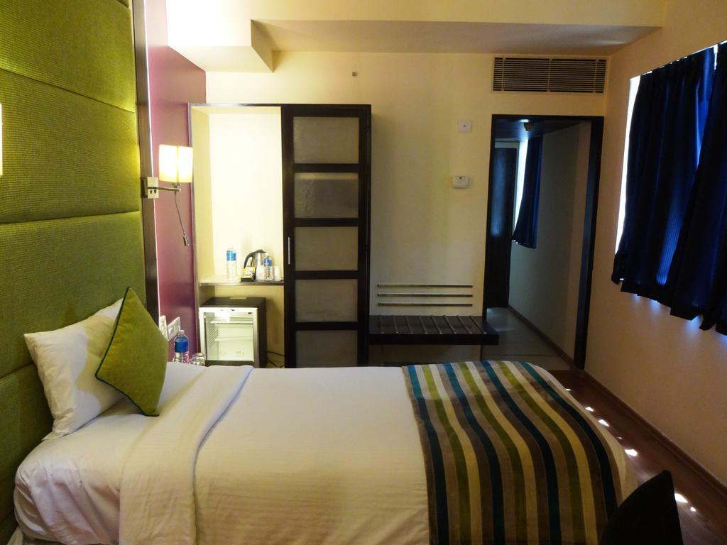 Royal Orchid Central Bangalore, Mg Road Kültér fotó